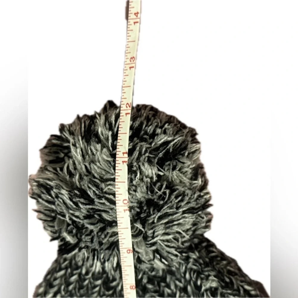 🫶 Rebecca Minkoff Monochrome Knit Pom-Pom Beanie - Picture 7 of 10